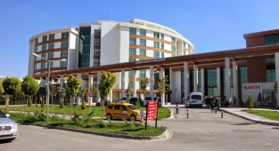 YENİ GÖREVE BAŞLAYAN DOKTORLAR