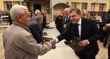 İslam Aleminde Ramazan Bayramı Sevinci Yaşanıyor