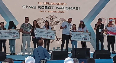Uluslararası Robot Yarışmasında Zübeyde Hanım Ortaokulu İmzası