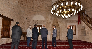Vali Akkoyun Tarihi ve Kültürel Mekânlarında İncelemelerde Bulundu