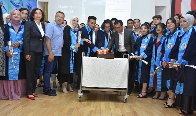 Karaman Güzel Sanatlar Lisesi Öğrencileri Hüznü ve Sevinci Aynı Anda Yaşadılar