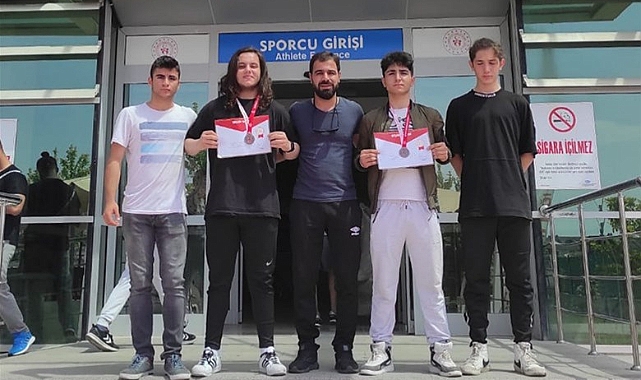 WUSHU SANDA TÜRKİYE ŞAMPİYONASI’NDA KARAMAN’A 2 BRONZ MADALYA