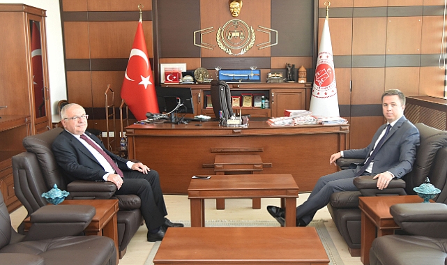 AK'TAN CUMHURİYET BAŞSAVCISINA HAYIRLI OLSUN ZİYARETİ