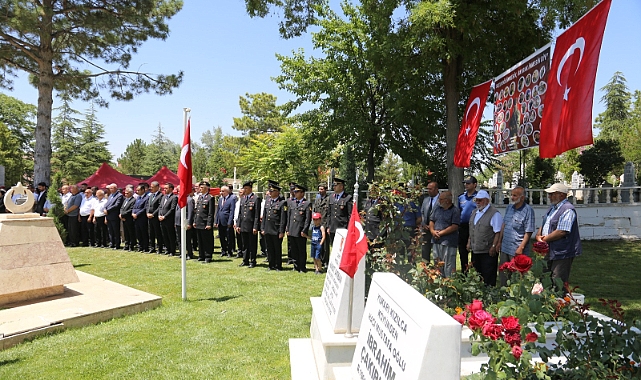 ŞEHİTLİK ZİYARET EDİLDİ
