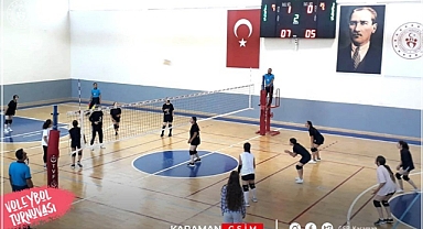 VOLEYBOL’DA ZAFER KUPASI HEYECANI DEVAM EDİYOR