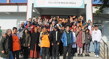 Toprakla Buluştu