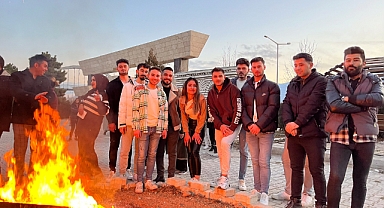 KARAMAN AK GENÇLİK GENCİNİN YANINDA