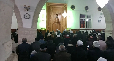 Kur'an-ı Kerim Sevgisi Camileri Doldurdu