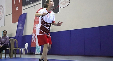 OKUL SPORLARI GENÇLER BADMİNTON GRUP MÜSABAKALARI BAŞLADI
