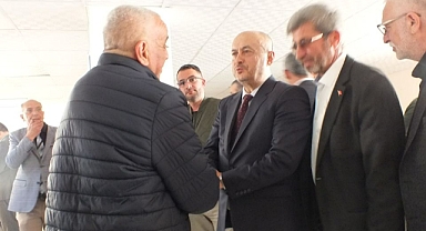 MHP Depremzede Vatandaşlarımızı Ziyaret Etti