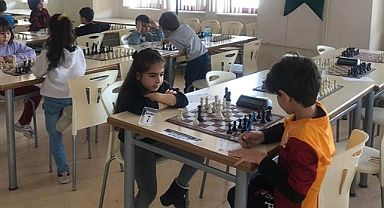 YEŞİLAY HAFTASI SATRANÇ TURNUVASI