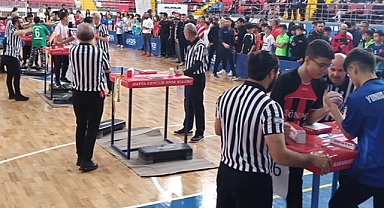 EN GÜÇLÜ BİLEKLER KARAMAN’DA BULUŞTU