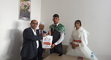 Depremzede Çift Müftülüğün Desteğiyle Dünya Evine Girdi