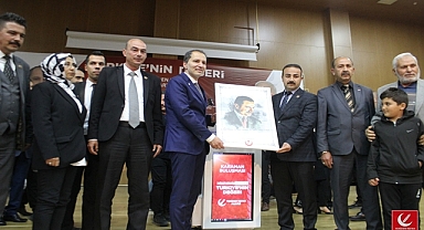 Mesut Soyfidan’dan Dr. Fatih Erbakan’a Anlamlı Hediye