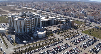 Karaman Eğitim ve Araştırma Hastanesi'nde Yeni Hekimler Hasta Kabulüne Başladı