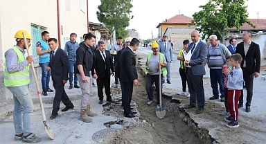 SİYAHSER MAHALLESİ'NDE DOĞALGAZ TAMAMLANIYOR