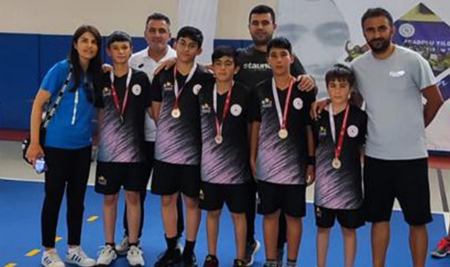 ANALİG BADMİNTON’DA ÇEYREK FİNALE YÜKSELEN TAKIMLAR BELLİ OLDU