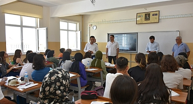 Çalışkan'dan Öğrencilere Sürpriz Ziyaret