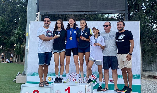 KARAMANLI ATLETLER İZMİR’DE BOŞ GEÇMEDİ