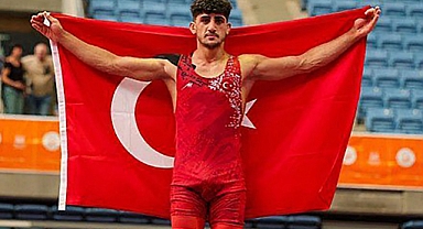 KMÜ ÖĞRENCİSİ AZAT SARIYAR’A ALTIN MADALYA