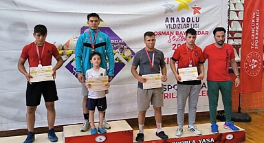 ANALİG GÜREŞ’TE KERİM ABDOLLAHİ TÜRKİYE ŞAMPİYONU OLDU