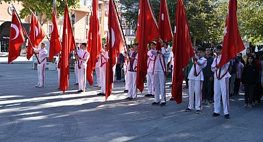 İlköğretim Haftası Karaman'da Coşkuyla Kutlandı