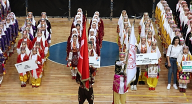 KARAMAN’DA HALK OYUNLARI COŞKUSU YAŞANDI