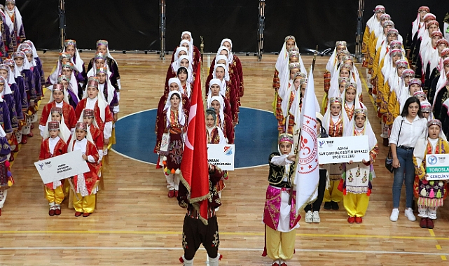 KARAMAN’DA HALK OYUNLARI COŞKUSU YAŞANDI