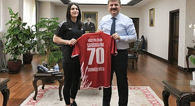 Şampiyondan Vali H. Engin Sarıibrahime Ziyaret
