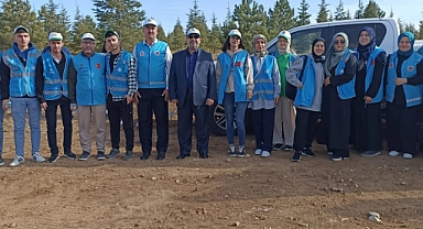 Karaman İl Müftülüğü personeli ve Türkiye Diyanet Vakfı gönüllüleri “11 Kasım Milli Ağaçlandırma Günü”ne Destek Oldu