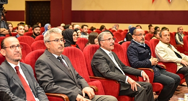 KMÜ’DE ‘CUMHURİYET’İN 100. YILINDA TÜRKİYE’ KONUSU ELE ALINDI