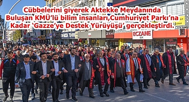 KMÜ’LÜ AKADEMİSYENLER İSRAİL ZULMÜNE KARŞI YÜRÜDÜ