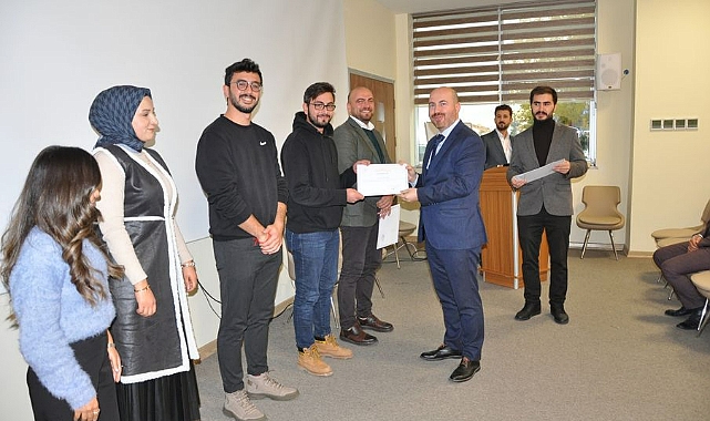 Sağlık Personeli Sertifikalarını Aldı