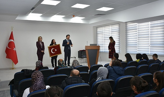 Şehit Öğretmen Ahmet Sarı, İsminin Verildiği Okulda Dualarla Anıldı