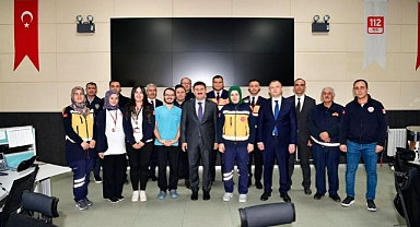 Vali112 Acil Çağrı Merkezi ve Güvenlik ve Acil Durumlar Koordinasyon Merkezi (GAMER)’i ziyaret ederek incelemelerde bulundu