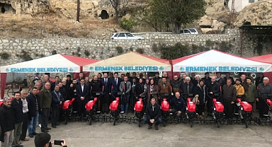 ERMENEK İLÇEMİZDE MAKİNE EKİPMANLAR SAHİPLERİNE TESLİM EDİLDİ