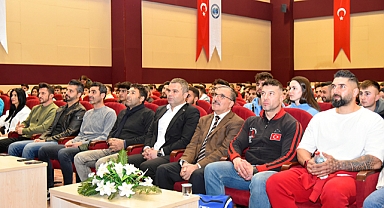‘FİTNESS VE BODYBUİLDİNG ŞAMPİYONLARI’ KMÜ’YE KONUK OLDU
