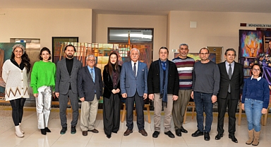 KMÜ’DE ‘GEÇMİŞİN GÖLGESİNDE YİTİK KADINLAR’ SOLO RESİM SERGİSİ