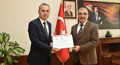 KMÜ MERKEZ KÜTÜPHANESİ ERİŞEBİLİRLİK BELGESİNİN SAHİBİ OLDU
