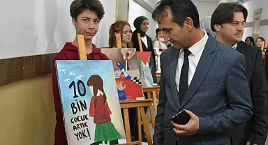 Öğrenciler, Gazze’de Yaşanan İnsanlık Dramını Resimleriyle Anlattı