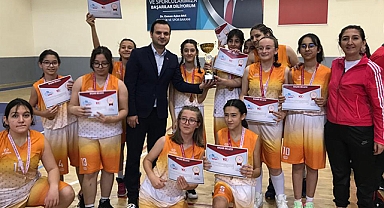 YILDIZ KIZLAR BASKETBOLDA ŞAMPİYON BELLİ OLDU