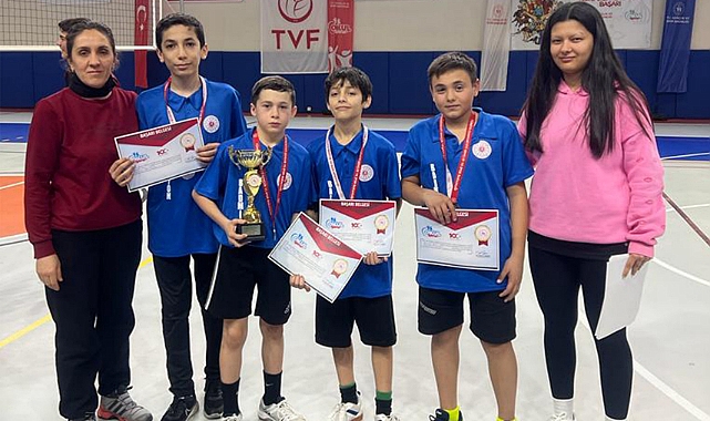 BADMİNTON’DA KARAMAN’I TEMSİL EDECEKLER