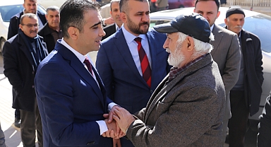BAŞKAN KALAYCI KARAMAN’I SOKAK SOKAK GEZİYOR