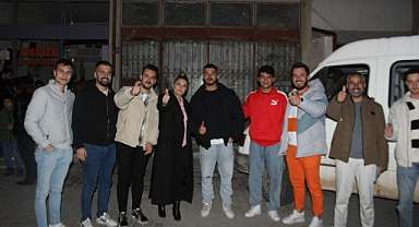  Çeliktaş, askerlik görevini yerine getirmek üzere uğurlanan gençlerin düzenlenen törenlerine katılarak onlara destek ve başarı dileklerini iletti.