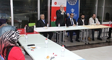 Karaman İl Müftülüğü ve Türkiye Diyanet Vakfı Karaman Şubesi ev sahipliğinde hayırsever vatandaşlara yönelik “Zekat Bilgilendirme Toplantısı” gerçekleştirildi.