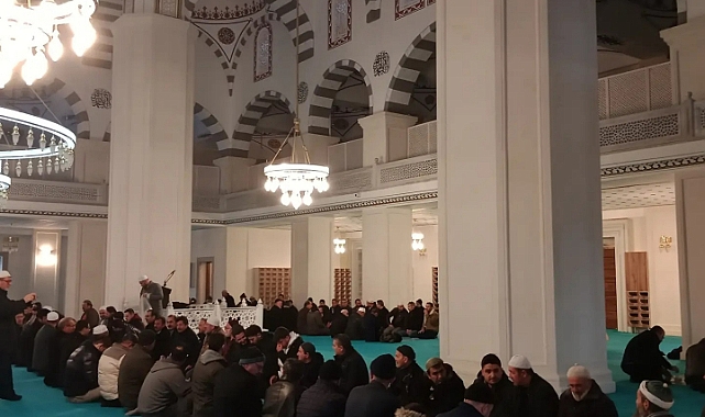 Sabah Namazı Buluşması Devam Ediyor