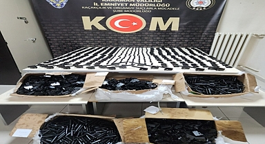 Ev eşyaları taşıyan Tır’ın dorsesinde Tabanca Yapımında Kullanılan Malzemeler Ele Geçirildi.