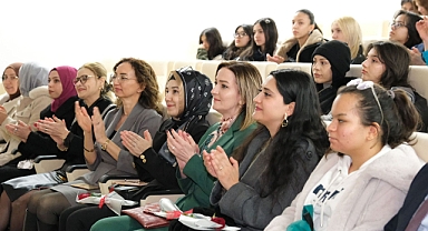 GÜZEL SANATLAR LİSESİ ÖĞRENCİLERİNDEN KADINLAR GÜNÜNE ÖZEL ETKİNLİK