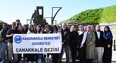KMÜ ÖĞRENCİLERİ ÇANAKKALE ŞEHİTLİĞİ'Nİ ZİYARET ETTİ