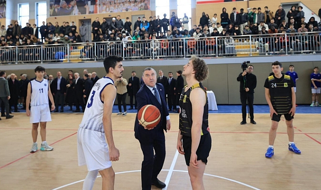 “TÜRKİYE SPORDA DEVRİM YAŞIYOR”